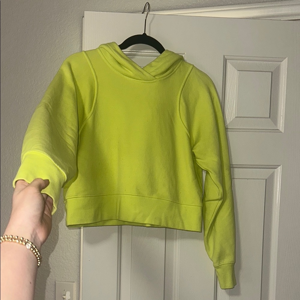 Lululemon Women’s Cropped Hoodie